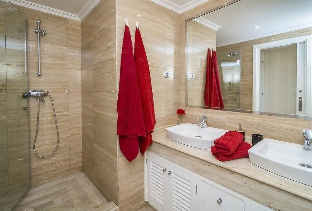Hb First Beach Line Apartment In Hacienda Beach Roomservice Estepona